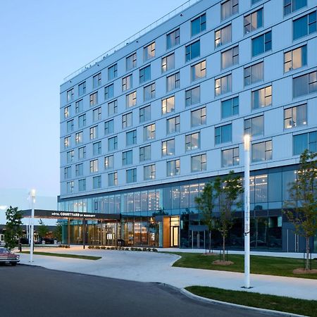 ホテル Courtyard By Marriott Montreal ラヴァル エクステリア 写真