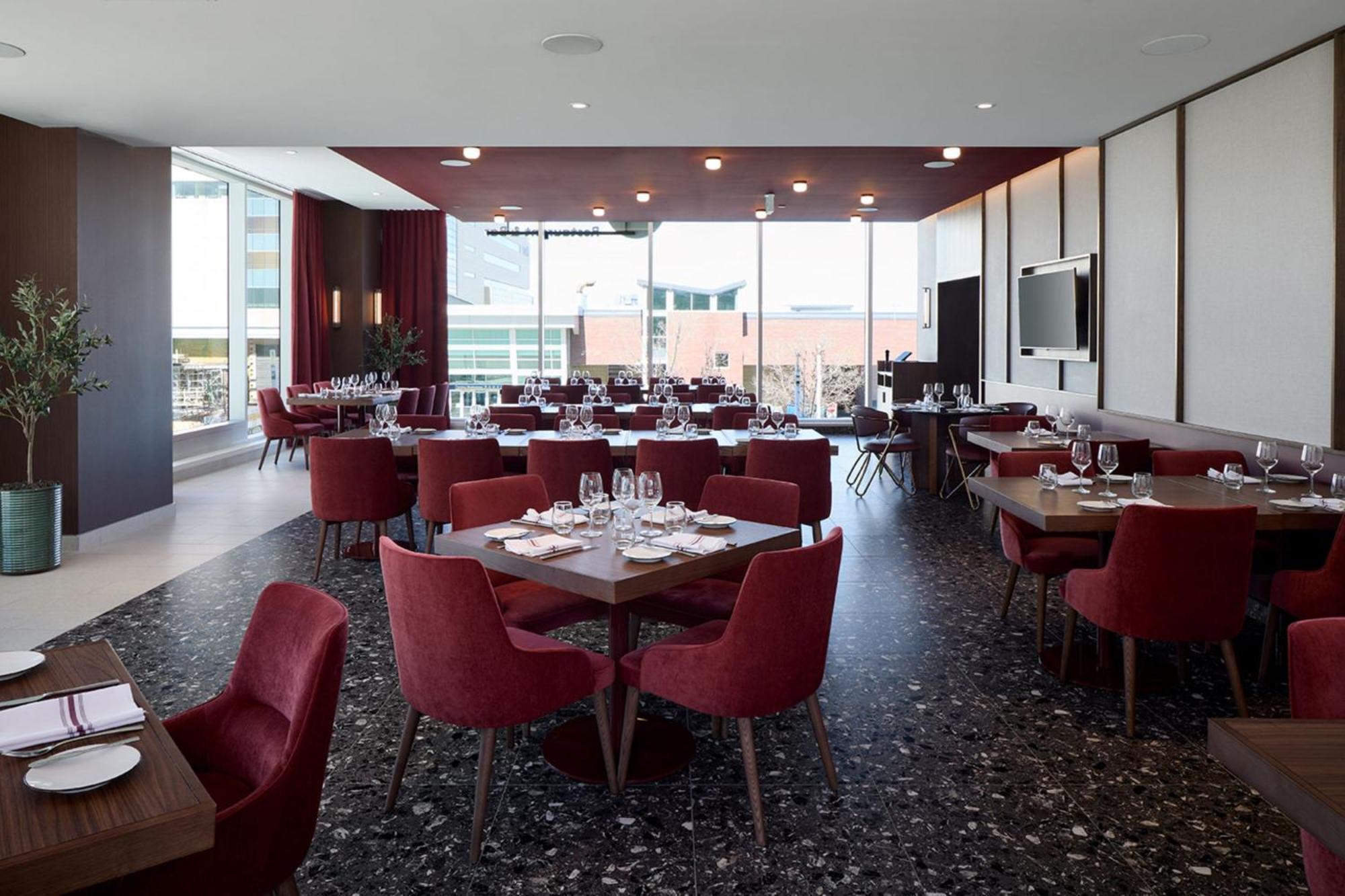 ホテル Courtyard By Marriott Montreal ラヴァル エクステリア 写真