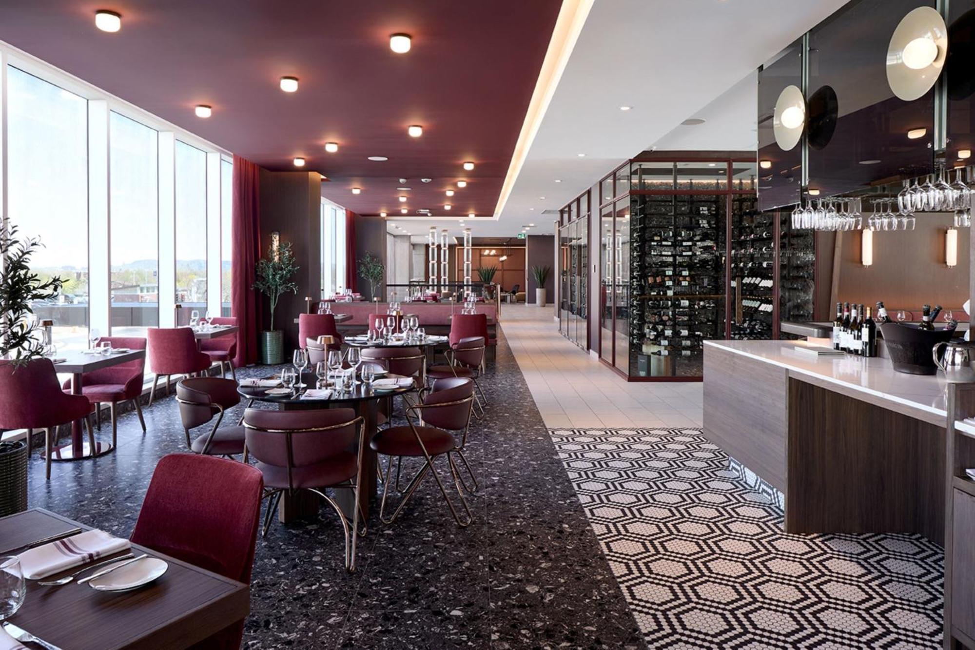 ホテル Courtyard By Marriott Montreal ラヴァル エクステリア 写真